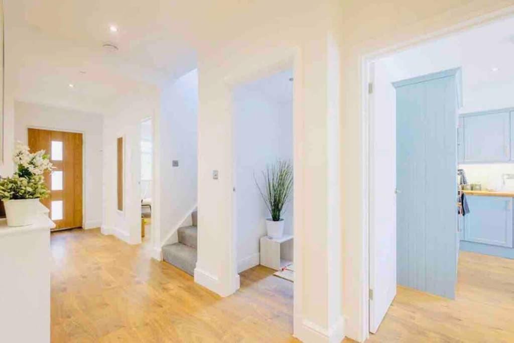 Gorgeous Luxury Chalet, New Forest & Coast & Hordle Exterior photo